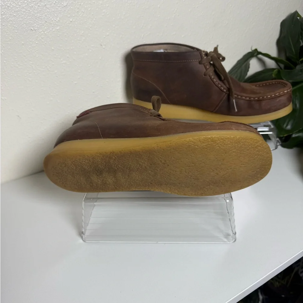 Clarks Men's Brown Chukka Boots - Picture 3 of 8